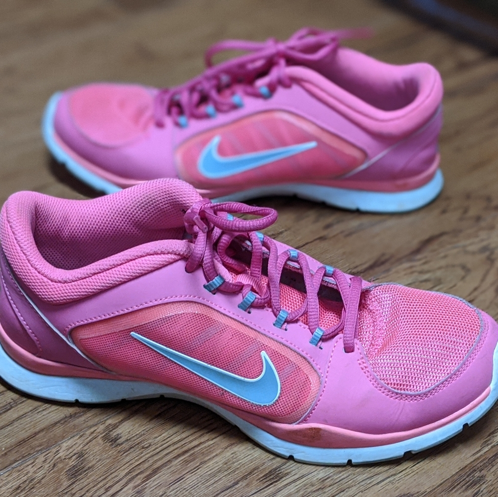 Women's Nike sneakers